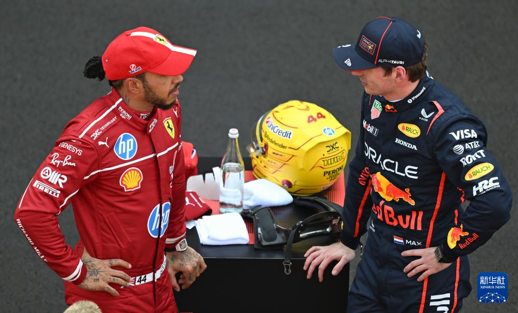 包含迈凯伦鏖战法拉利，汉密尔顿关键制胜的词条