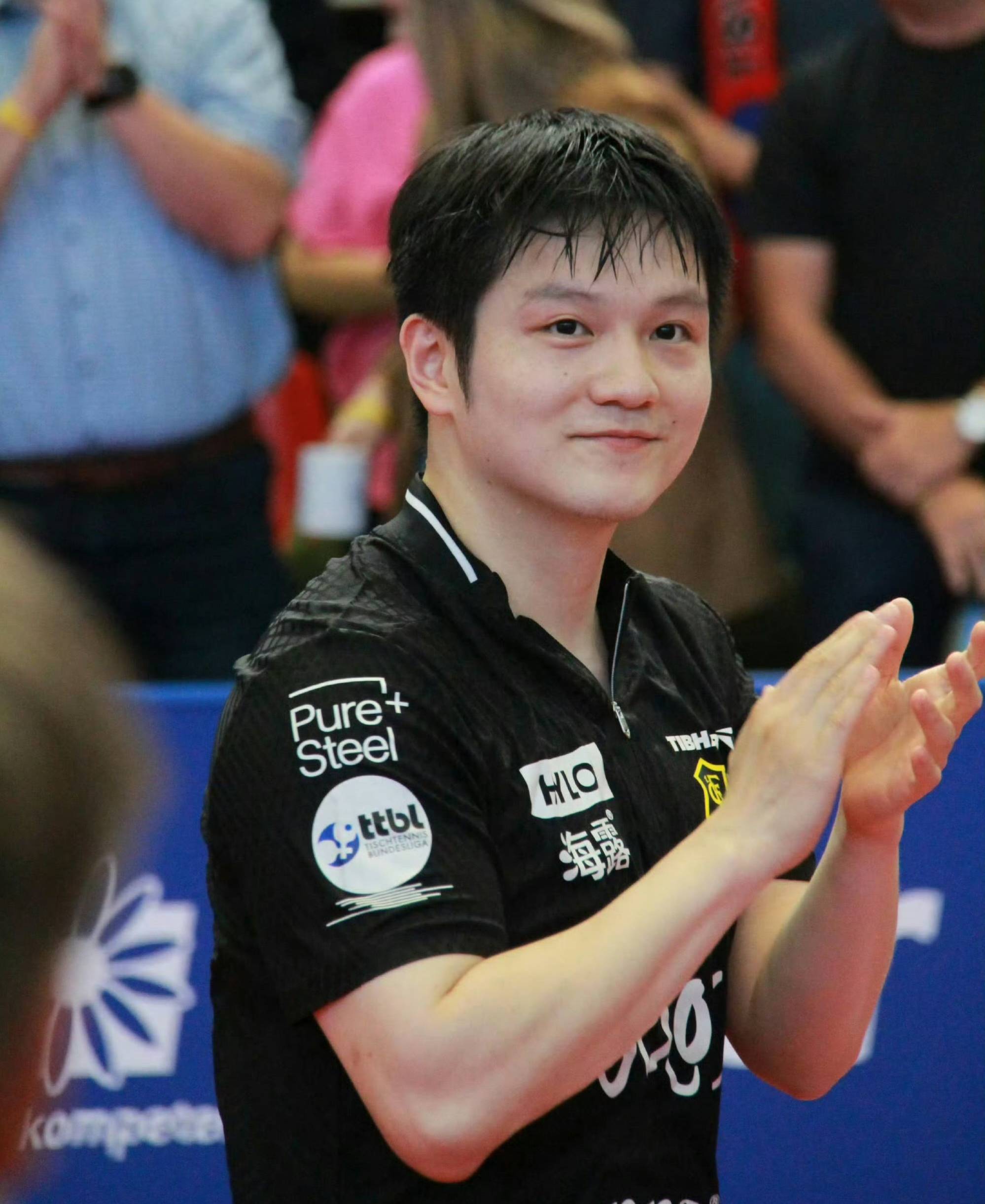 葡萄牙队险胜英格兰队，樊振东高光表现