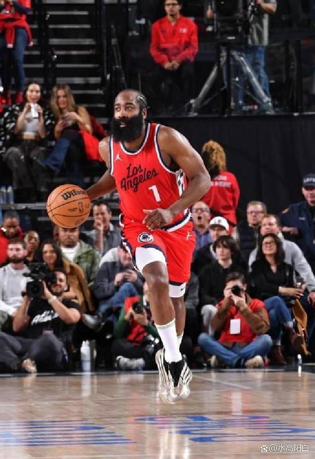 江苏队翻盘太阳,哈登点燃赛场 江苏队翻盘太阳,哈登点燃赛场