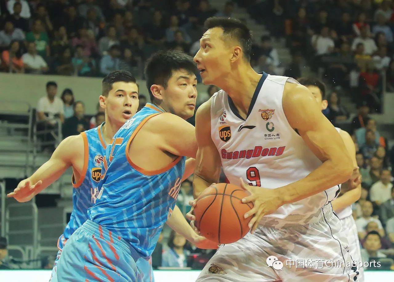 福建队险胜青岛队，保罗状态火热