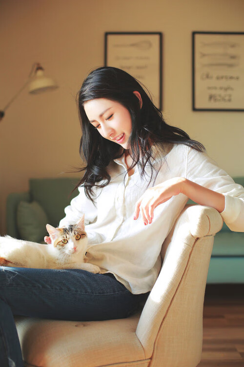 苏亚雷斯的帽子戏法，当诺坎普的魔法在F1街道赛进站